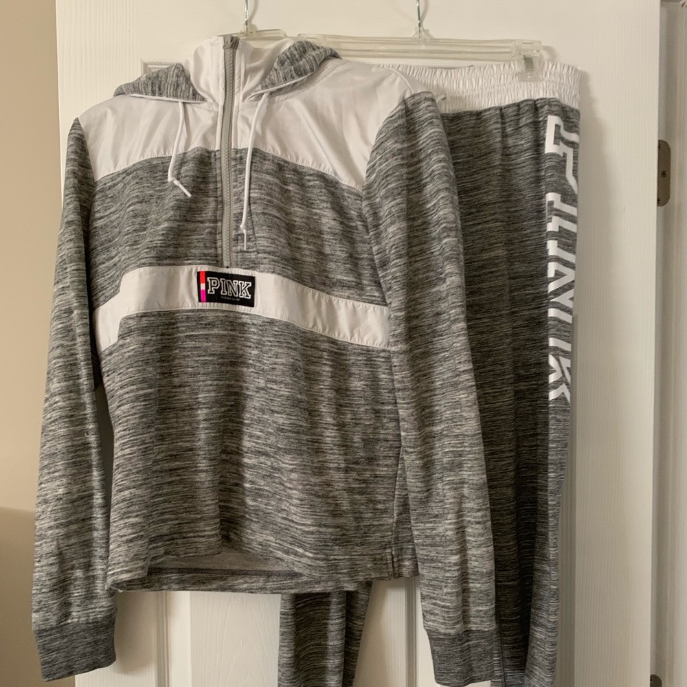 Victoria Secret (PINK) jogging suit!